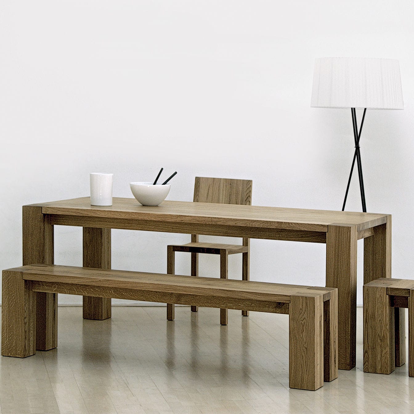 Table bois style scandinave