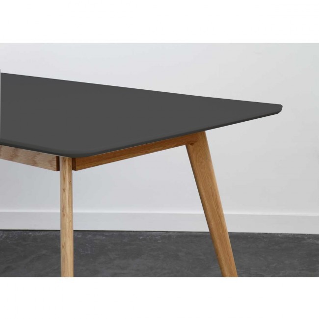 Table scandinave gris