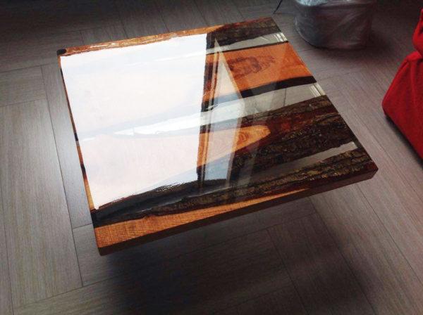 Table basse bois resine epoxy