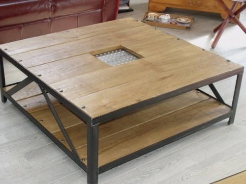 Table basse bois clair et metal