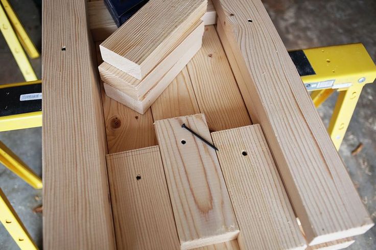 Table basse en planche de bois