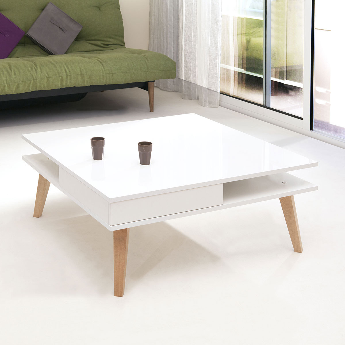 Table basse blanche pieds bois