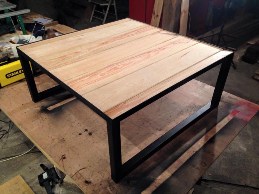 Table basse fer et bois design