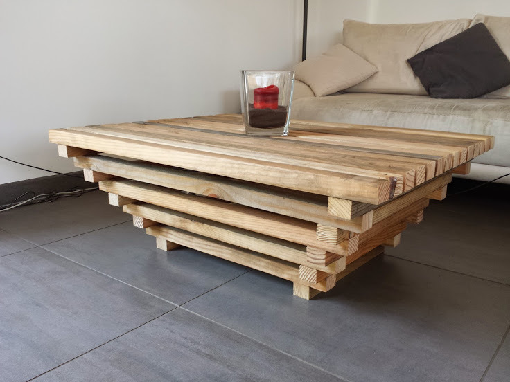 Table basse en bois originale