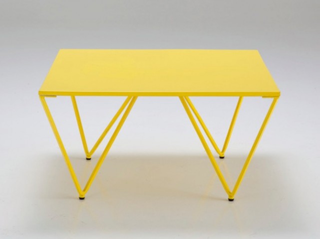Table basse jaune