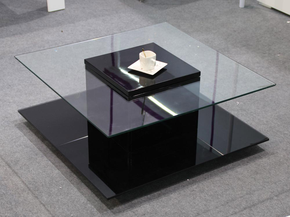 Table basse en bois noir et verre