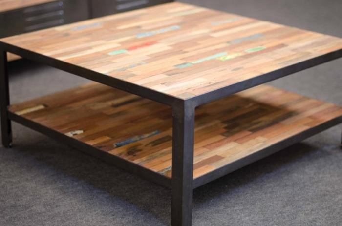 Table basse carre bois et metal