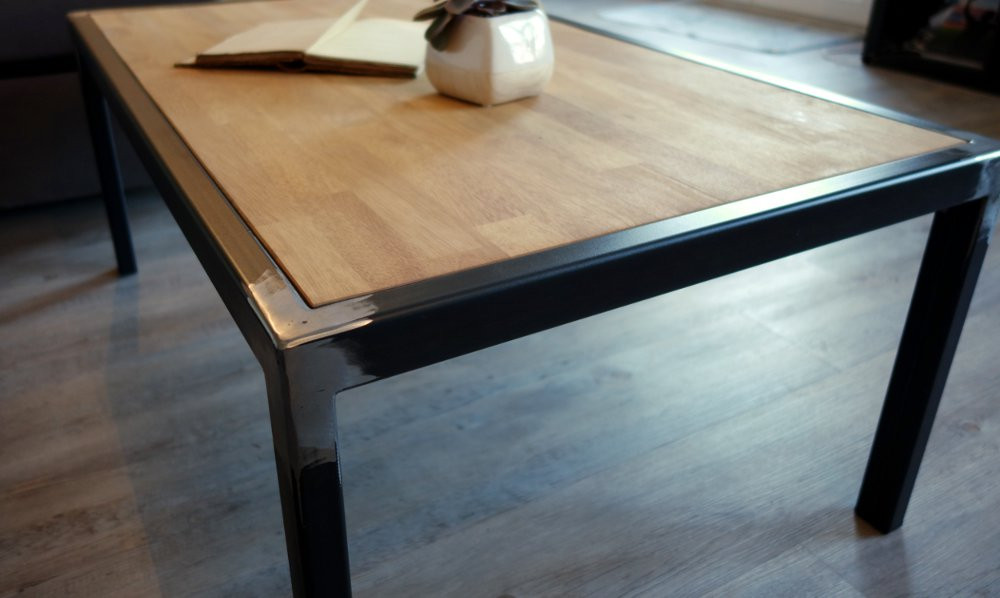 Table basse bois brut et metal