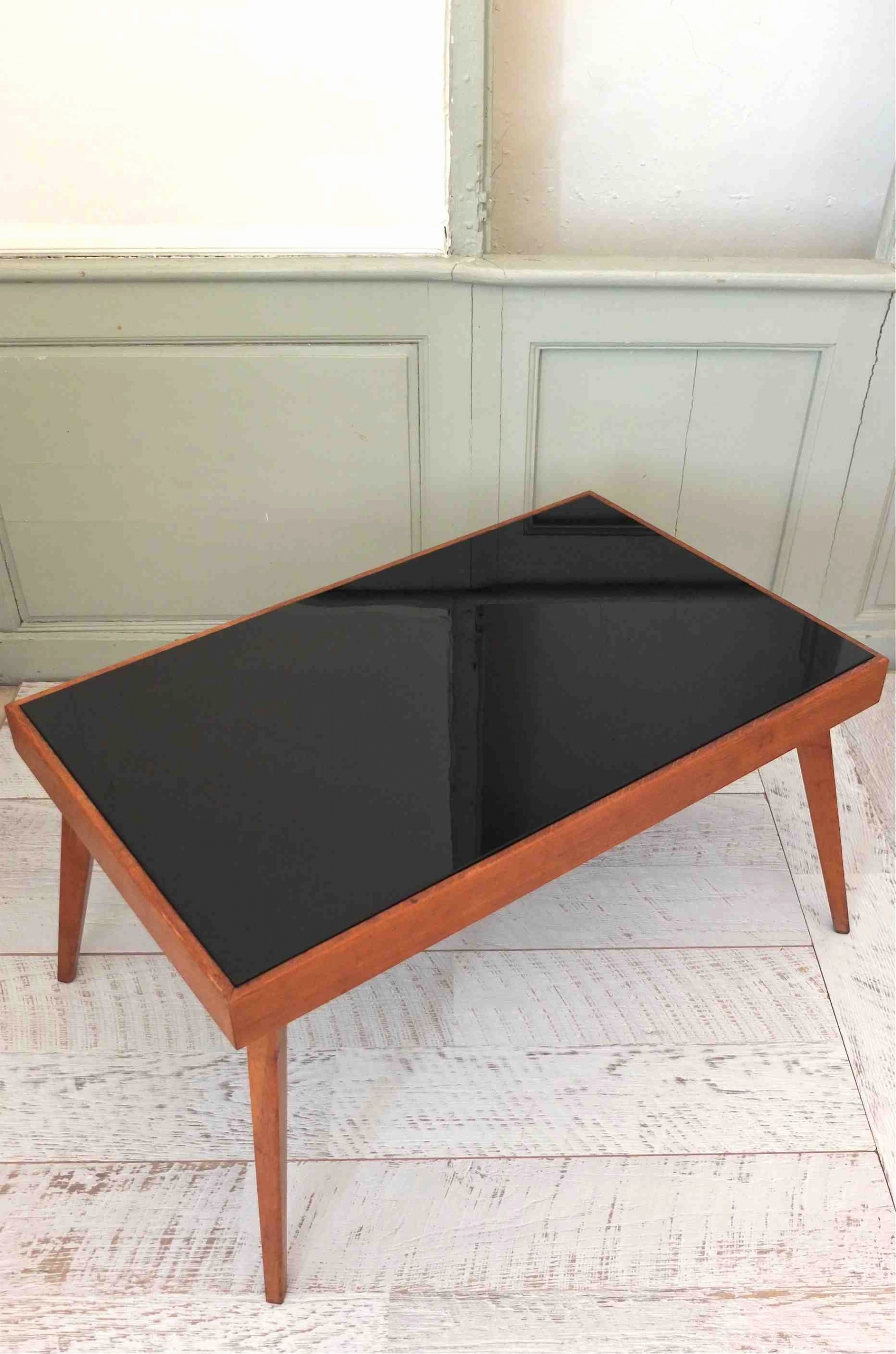Table basse bois et verre noir