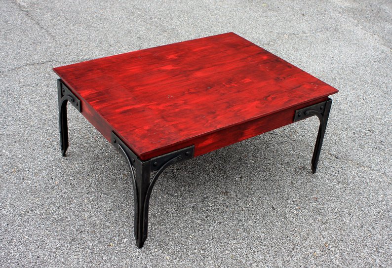 Table basse bois metal rouge