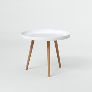 Table ronde basse scandinave