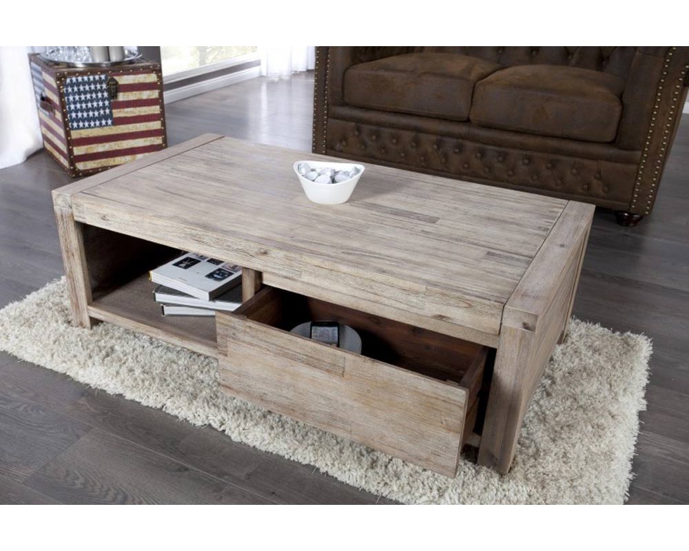Table basse en bois gris clair