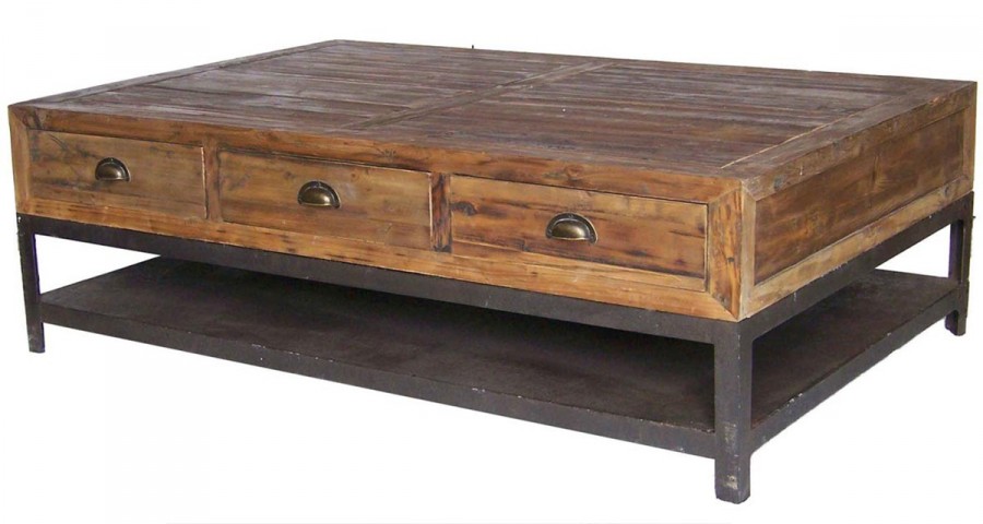 Table basse en bois industrielle